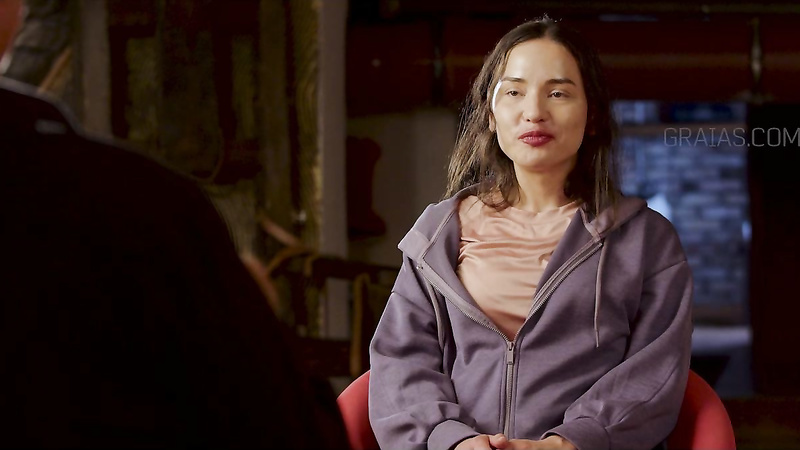 HOT BIRD IS BACK - NATALIE GOLD'S RETURN - PART 1