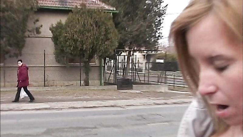 Public Piss Girls No.6