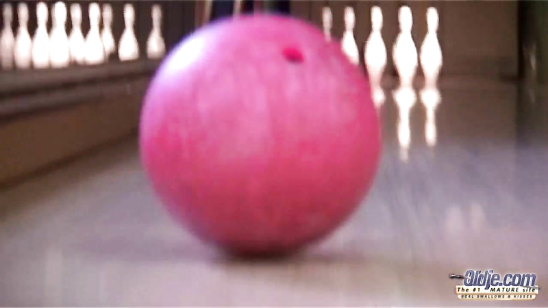 Bowling Competition with Alexis, Attilah